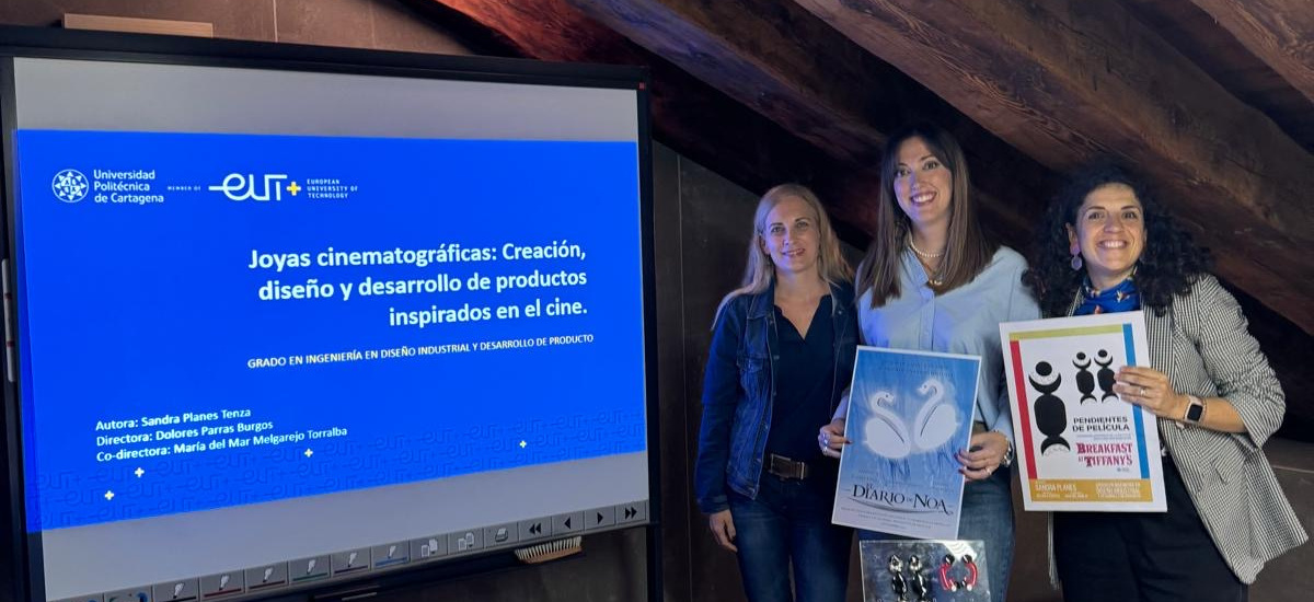 Una estudiante de Diseño Industrial crea una colección de pendientes inspirados en películas clásicas de amor mediante tecnología Design Thinking